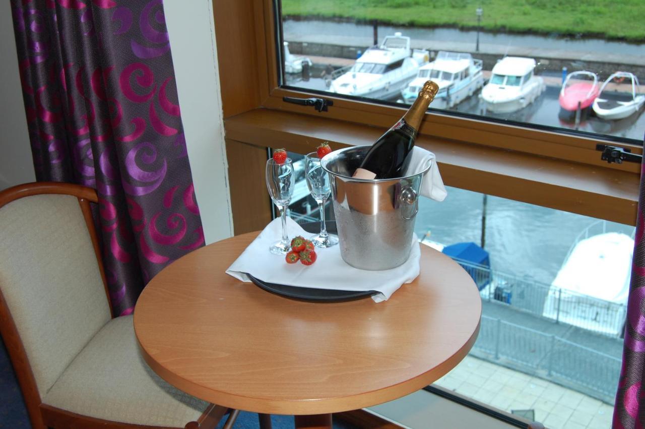 Leitrim Marina Hotel Carrick on Shannon エクステリア 写真