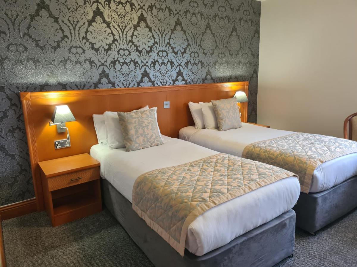 Leitrim Marina Hotel Carrick on Shannon エクステリア 写真