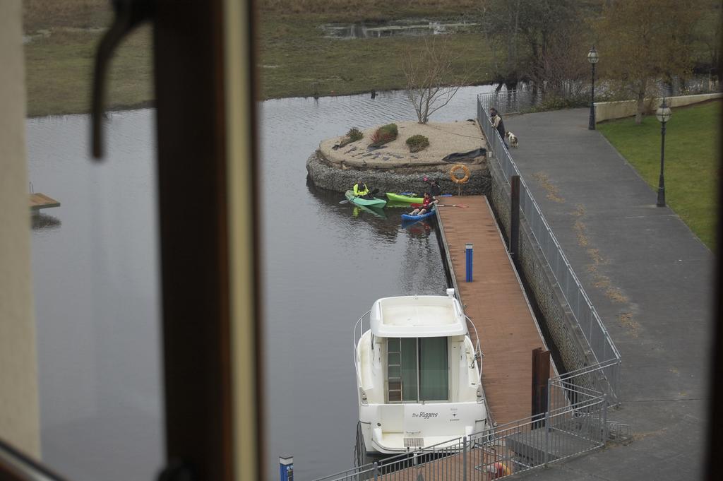 Leitrim Marina Hotel Carrick on Shannon エクステリア 写真