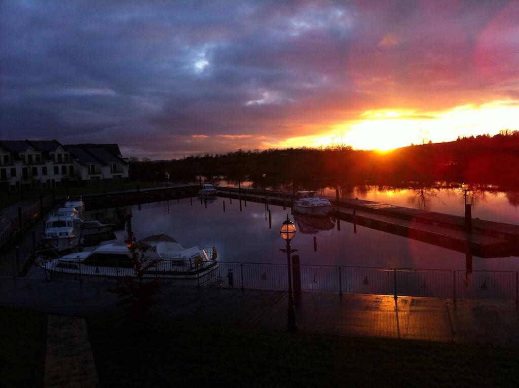 Leitrim Marina Hotel Carrick on Shannon エクステリア 写真
