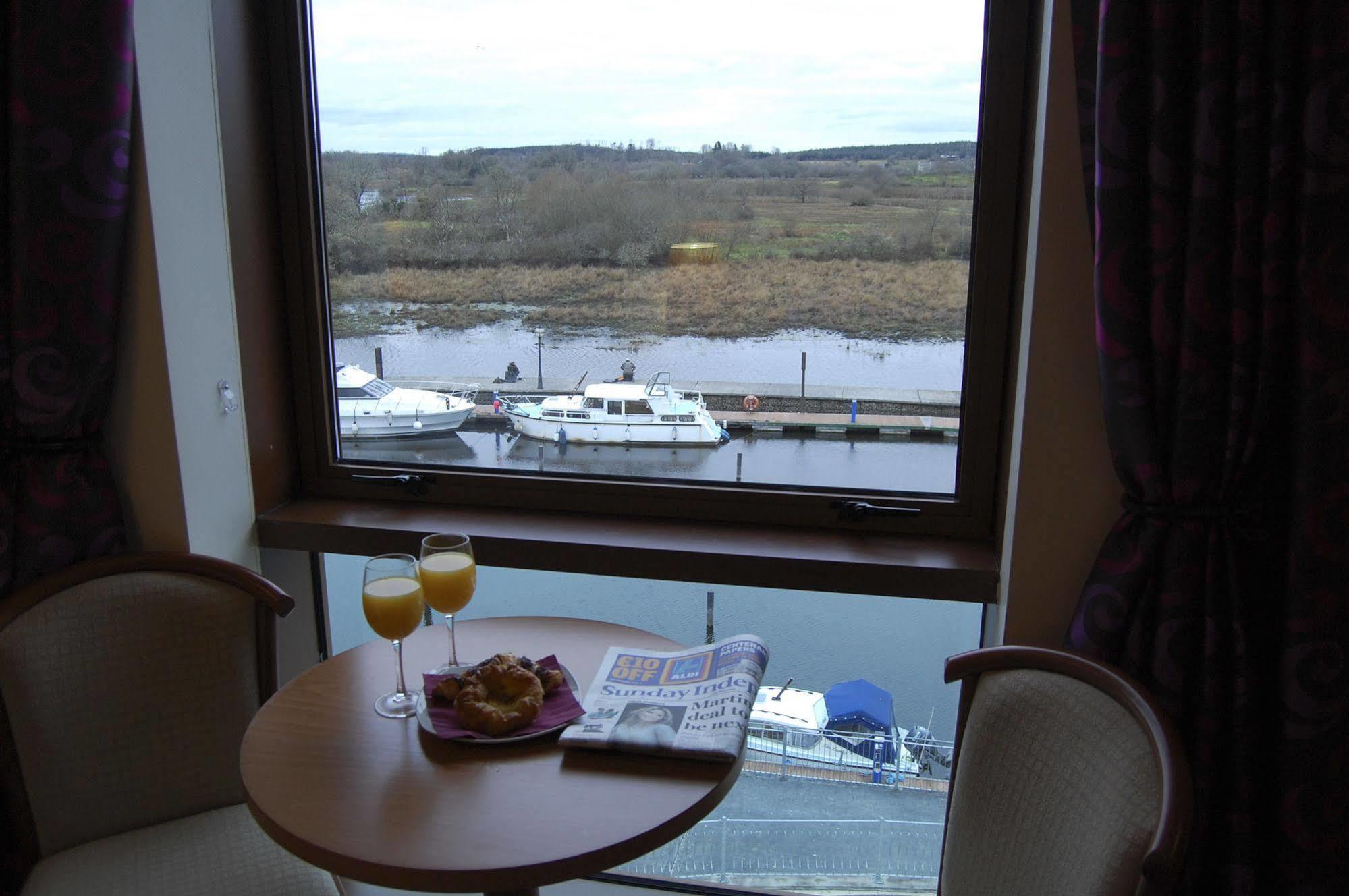Leitrim Marina Hotel Carrick on Shannon エクステリア 写真